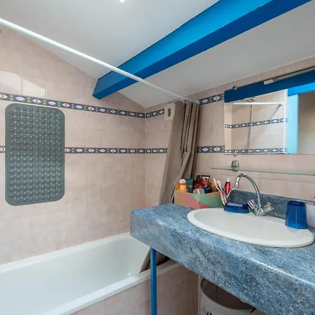 Apartment 6 Personnes A Avec Parking, Balcon Et Local A Velos - Fr-1-50-126 Mimizan